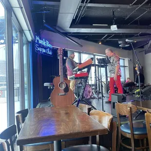 John Cougar Mellencamp and Tom Petty cover. Band called Pet The Cougar