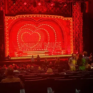 Moulin Rouge Play.