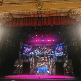 STOMP