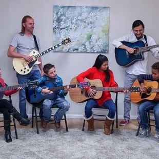 Group guitar classes