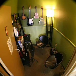 Sign up today for lessons at Music Royale!