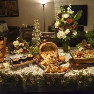 Cornucopia, Salad, and dinner rolls on this table. Sadly I forgot to take pictures of the food.
