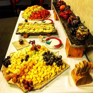 Musicians Kitchen Fruit &amp; Cheese Display is dazzling Presentation sure to wow your guests. Very Impressive!