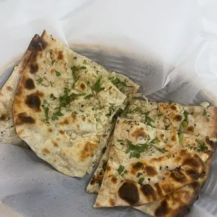 The garlic Naan hot, garlicky and so good!!!