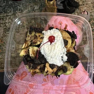 Oreo apple nachos to go with