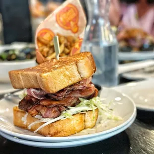 BLT