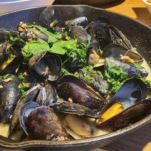 Thai Curry Mussels