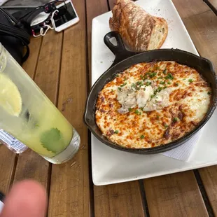 Passion fruit Mojito and crab dip