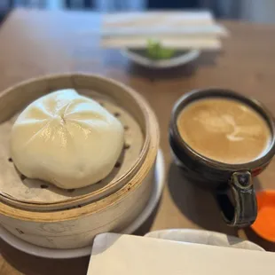 1 Piece Steam Pork and Vegetable Bao