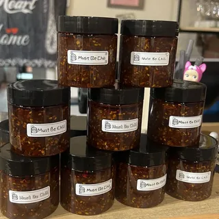 Must be Chili Sauce