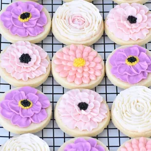 Floral cookies