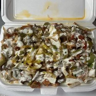 a tray of halal gyro