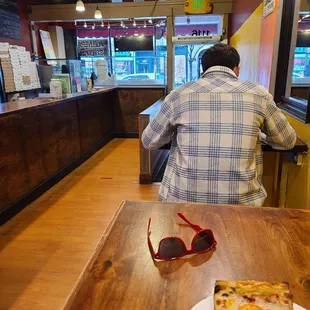 6 pm on a Weds 3 booths X 2