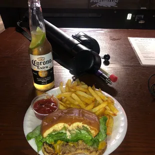 Perfect meal before the tourney. Burgers now an option. Delish.