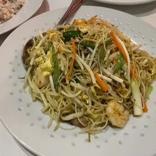 Shrimp lo mein