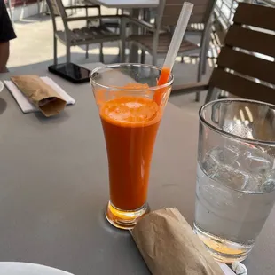 Small carrot juice