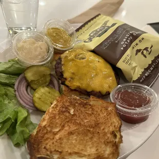 Classic Cheeseburger