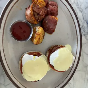 Eggs Benedict