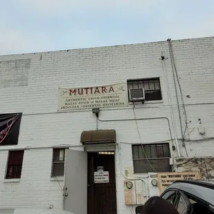 Rear parking and entrance