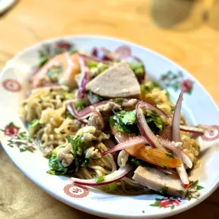 Mama&apos;s Noodle Dish