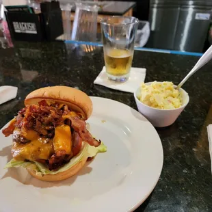 MVP SPORTS GRILL! NATIONAL HAMBURGER DAY! THE BACON JAM CHEEZZ BURGER!