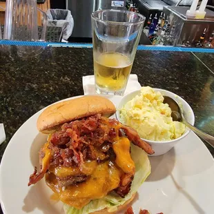 Pre pic before a massive carnivor downs the SUPER BURGER FROM the owner and chef at MVP SPORTS GRILLE!