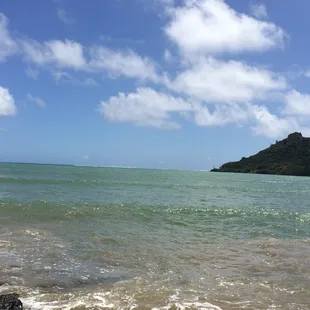 Paddled out into the ocean as we headed to the Kahana River. No spills!!!