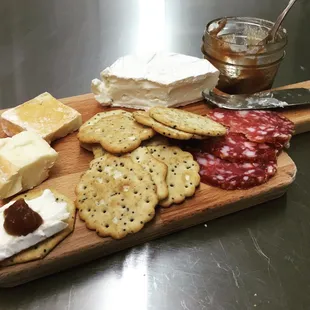 cheese, crackers and jam