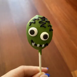 Monster chocolate cake pops