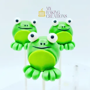 Frog cake pops: vanilla cake