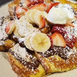 strawberry nutella french toast