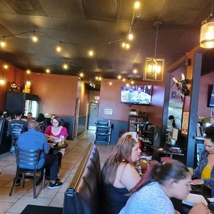 a crowded restaurant