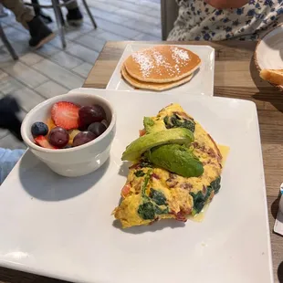 Bacado Omelet w/fruit &amp; pancakes