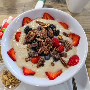 Oatmeal with fruit