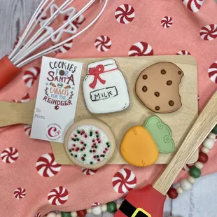 Milk&amp;Cookies for Santa + a Carrot for his reindeer