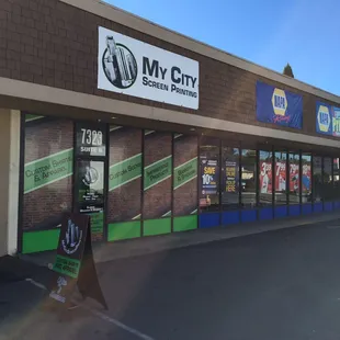 Storefront. Easy to find, right next to Napa Auto Parts!