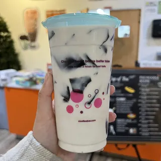Grass Jelly with Fresh Milk