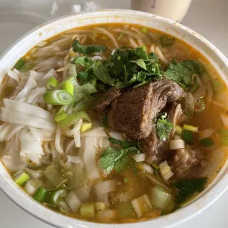 #5 Beef Stew and Rice Noodles ()