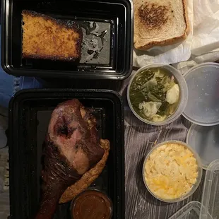 2 meat plate with Turkey leg, chicken pink, Mac and cheese, toast, corn bread