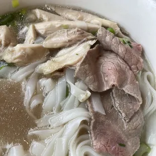 Pho Bo Dac Biet