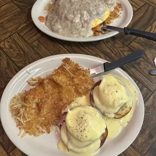 Eggs Benedict and Sliced Chicken delight. The atmosphere and vibe are awesome and my coffee cup was never empty.