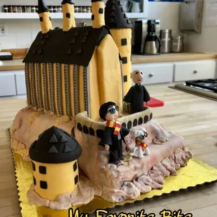 #hogwarts #harrypotter #voldemort #wizard #wizardingworld #wizardingworldofharrypotter #puppy #towers #castle