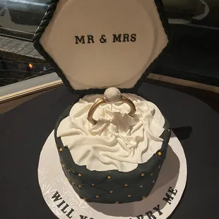 Engagement cake