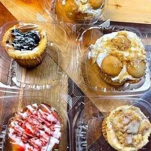 Banana Pudding, Unsharable Strawberry Shortcake, apple cobbler, Unsharable Oreo