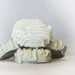 a close up of a cookie