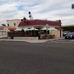 Cool little place.  Friendly people.  There's about eight tables outside and three inside