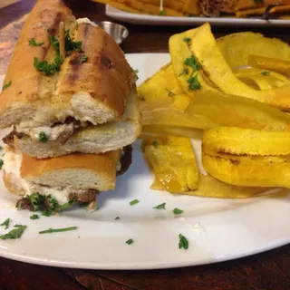 Pan Con Bistec