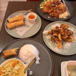 Yellow Curry Lunch Special  Egg Crispy Vegetarian Rolls Golden Calamari Crispy Chicken Fried Rice Tofu Soup