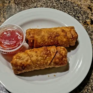 Egg rolls, delicious!