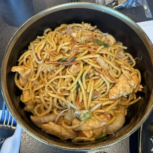 Chicken lo mein